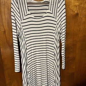 JODIFL Black and White Striped Long Sleeve Dress